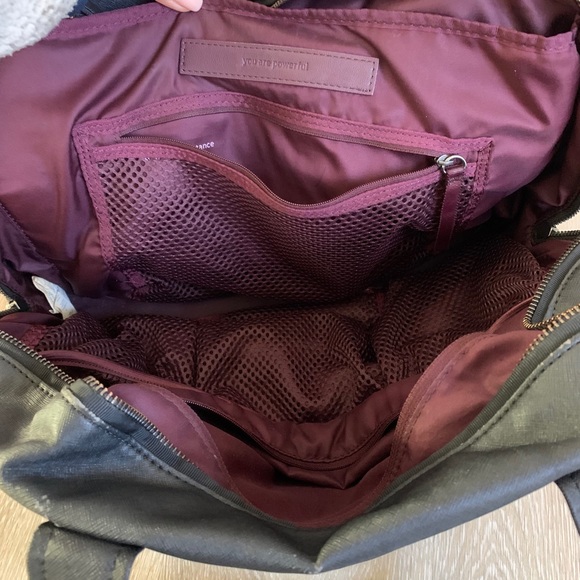 Lululemon Multi Compartment Tote Travel Bag - Picture 5 of 7